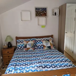 Homestay And Peaceful With Your Own Bathroom, London